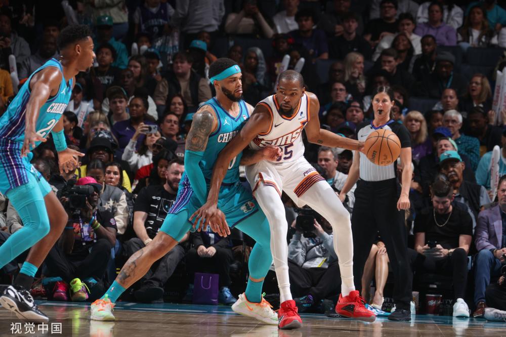 徽章成了他 徽章成了他